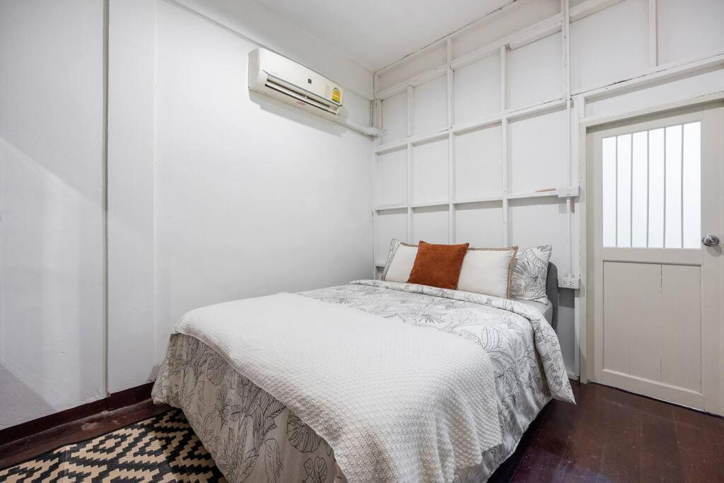 Sorrento Old Town Mrt Samyot Apartment *
