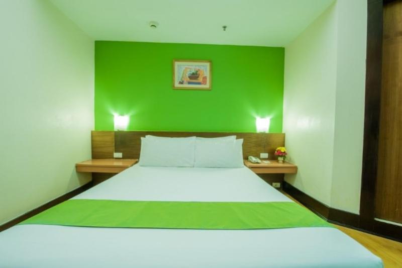 The Seasons Huamark Hotel Bangkok