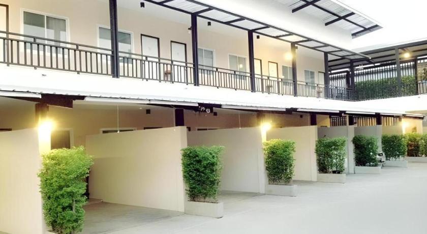 Hotel Bearing26