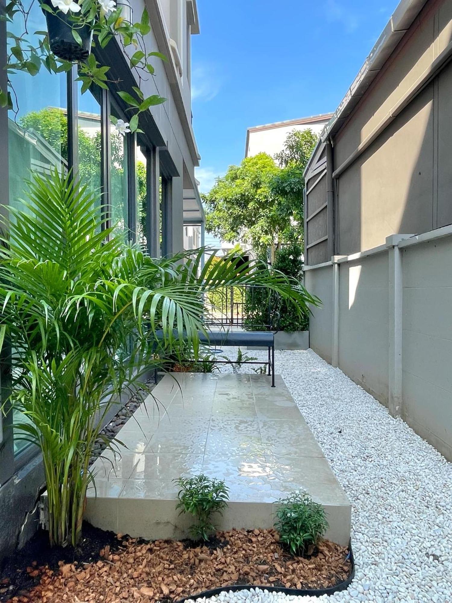 Vakantiehuis Stylish2bd Pool&gym Near Airport *
