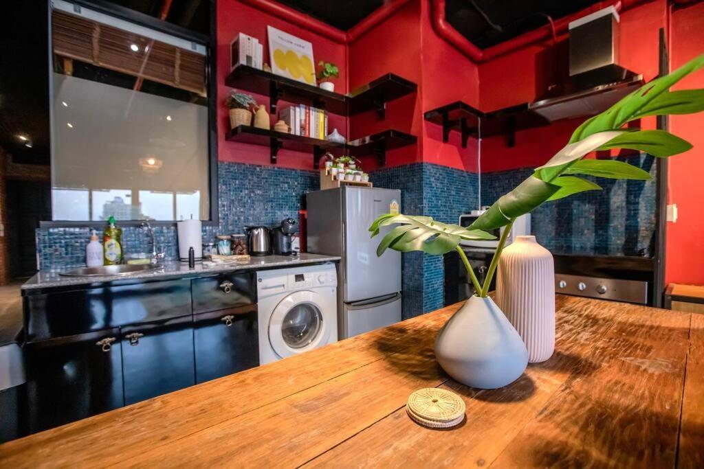 River View - Loft In Great Location * Bangkok