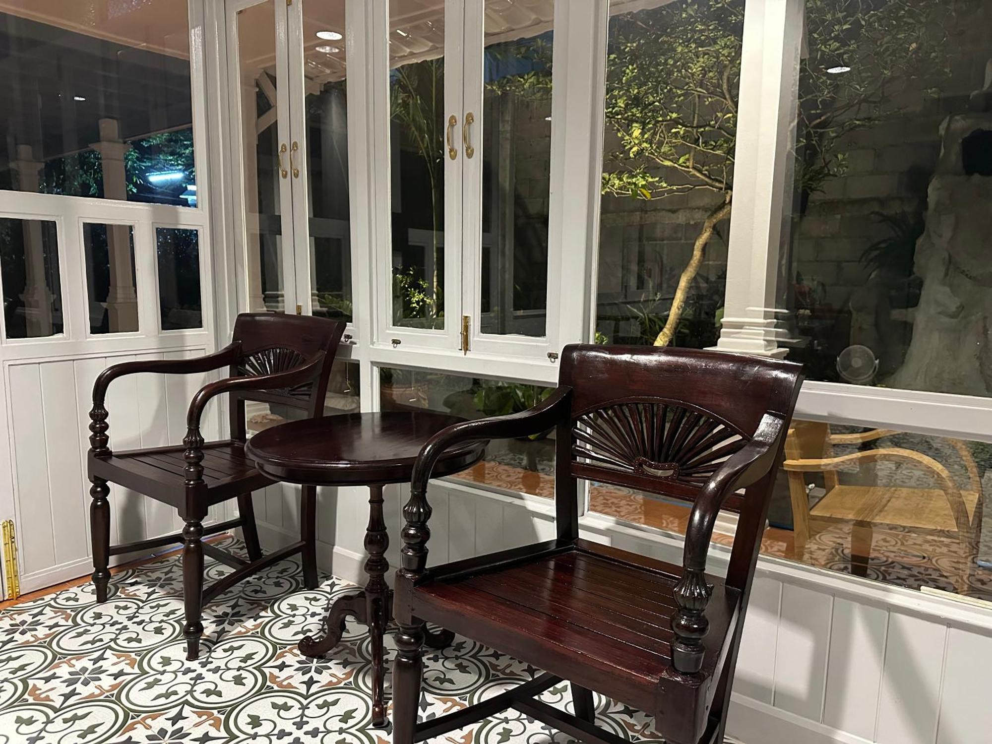 Hotel Baan Debtida *