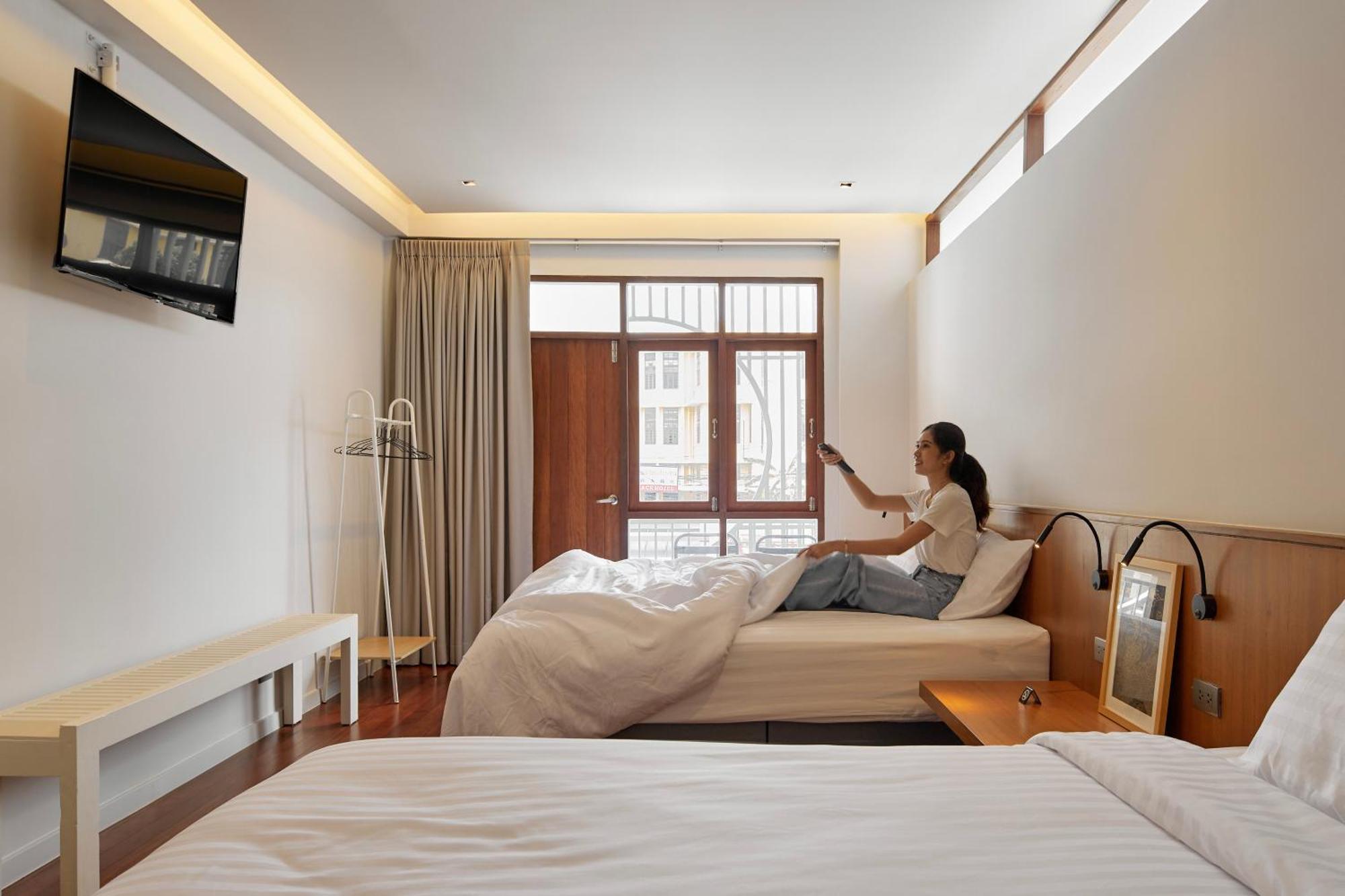At Number60 Khaosan Guest house *