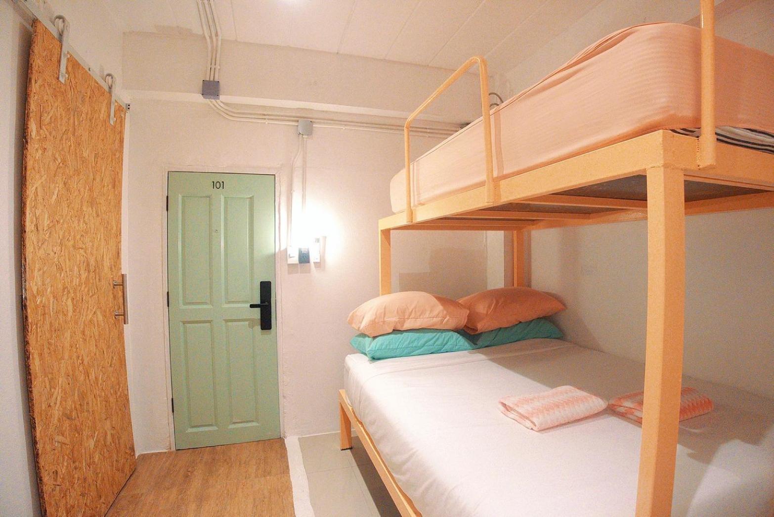 Hotel Easy Sunday Khaosan Beds 3*