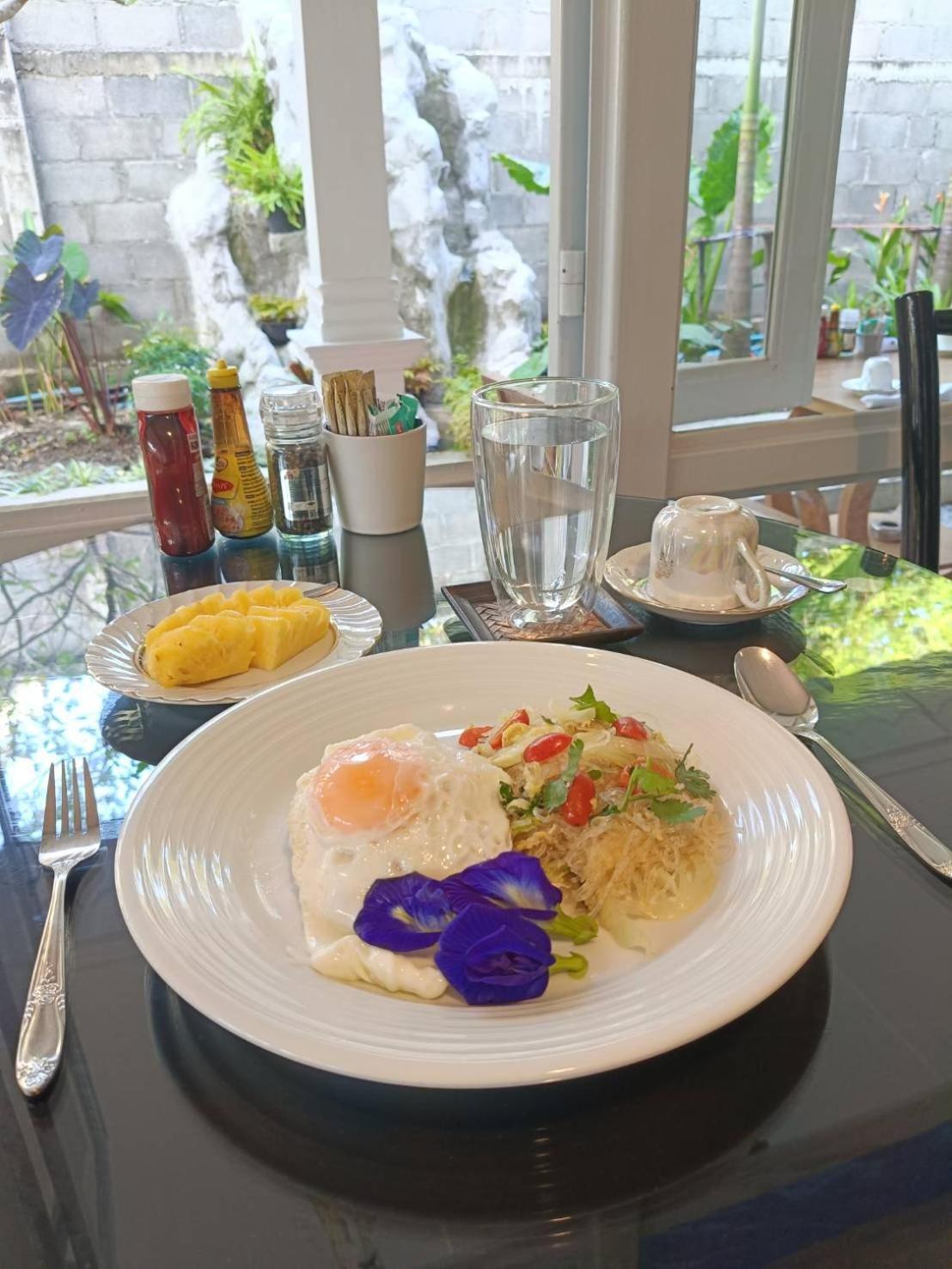 Baan Debtida