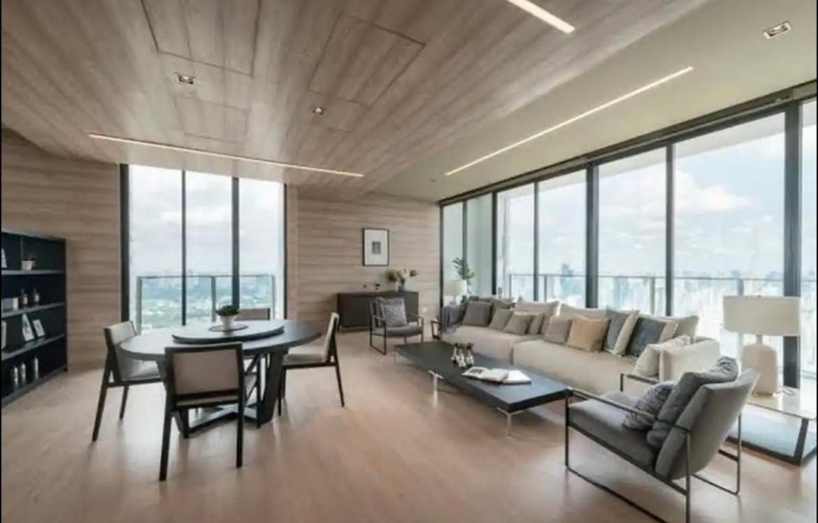 Super Luxury Sukhumvit 24 Bangkok