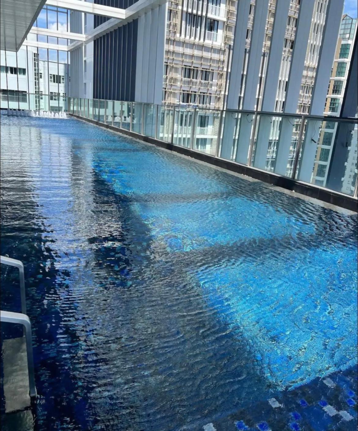 Super Luxury Sukhumvit 24 *