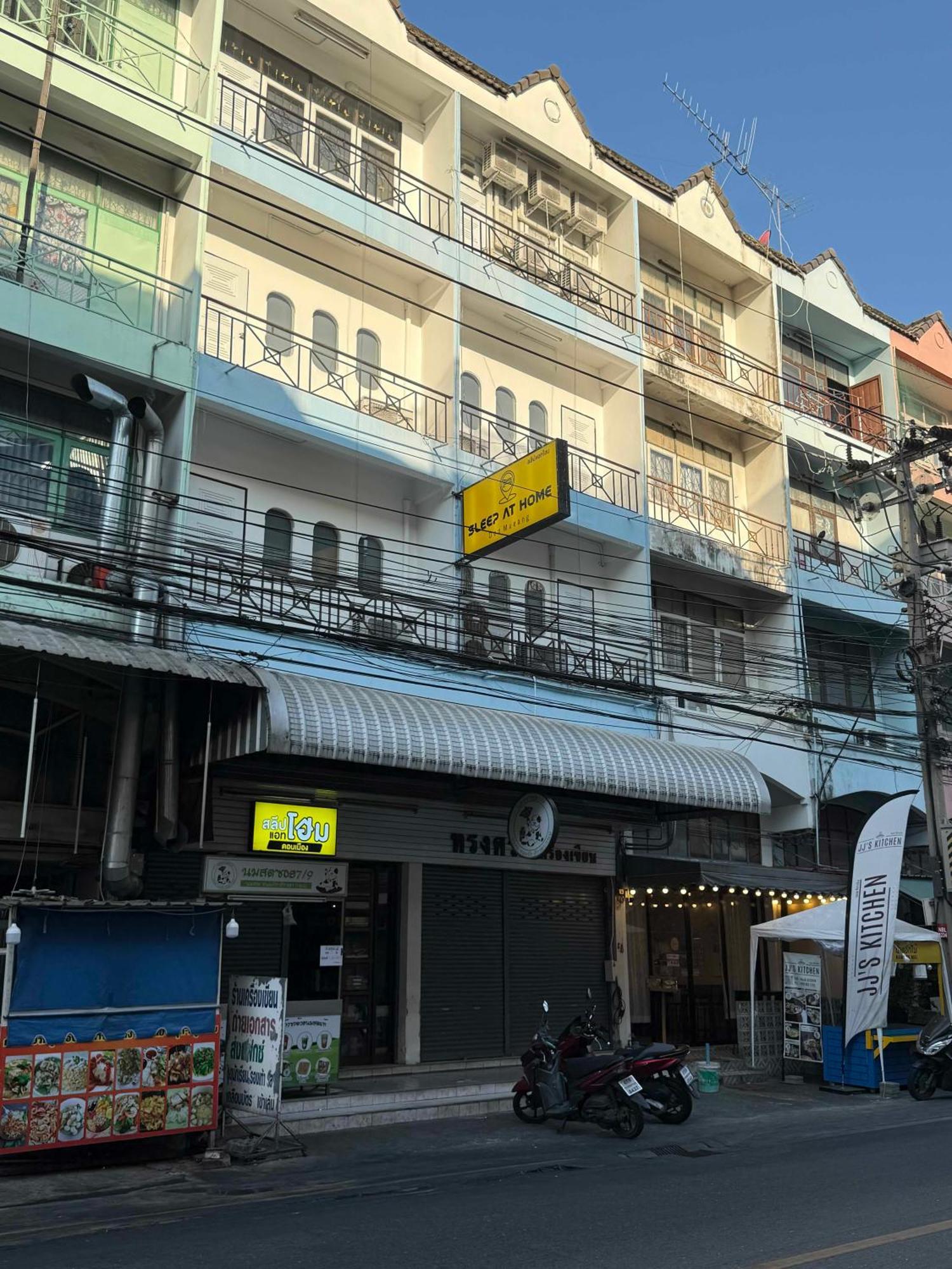 Hostel Sleep At - Don Mueang