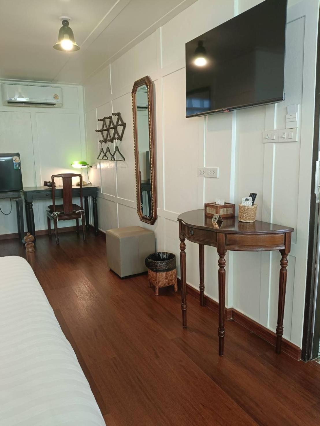 Hotel Baan Debtida