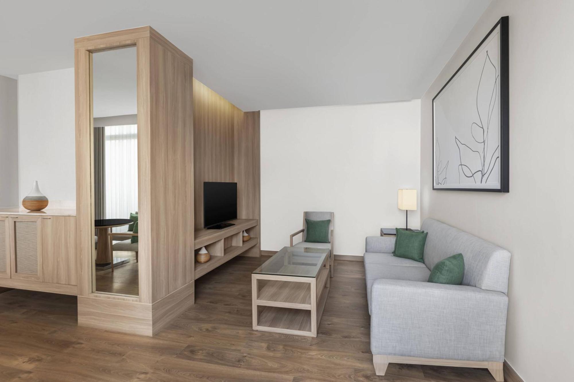 Courtyard By Marriott Hotel 4*