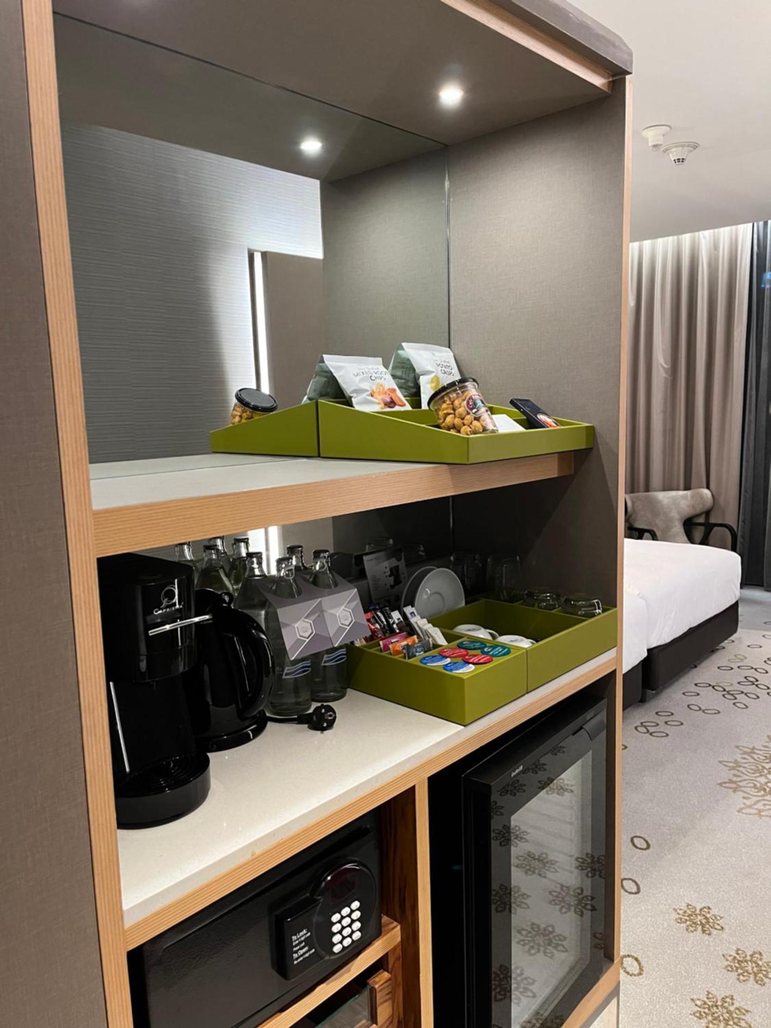 Hotel K Midway