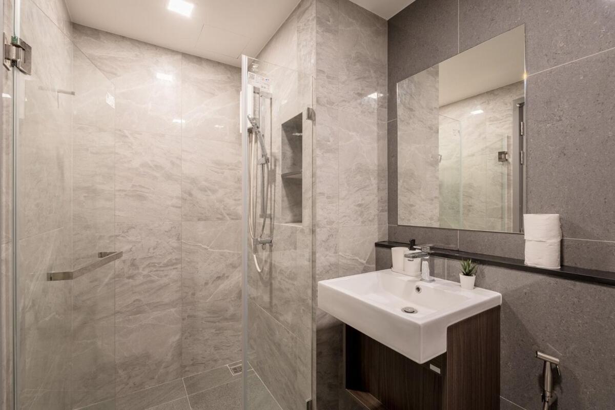 1br - Pool, Gym, Rooftop, Bts, Coworking Space - 10 Min Nana Plaza - - New Building - 24 7 Security Appartement Bangkok