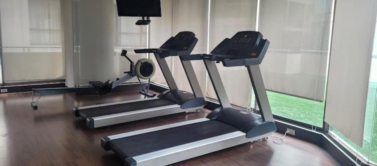 Apartment Executive 2 Bed Nana Bts 100m Skyline