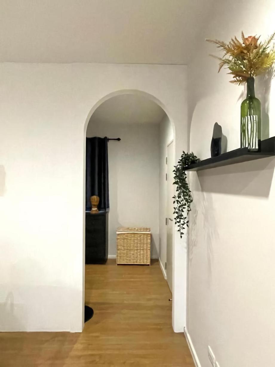 Stylish2bd Pool&gym Near Airport