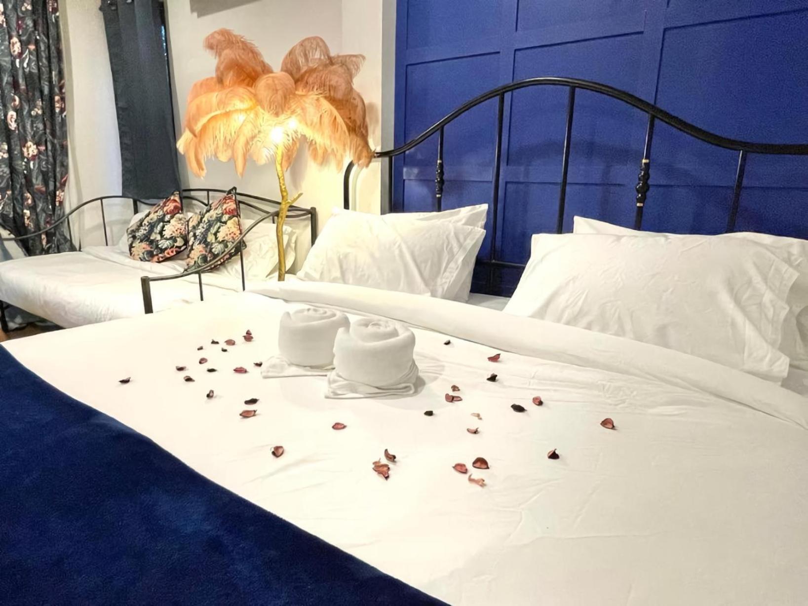Vakantiehuis Stylish2bd Pool&gym Near Airport