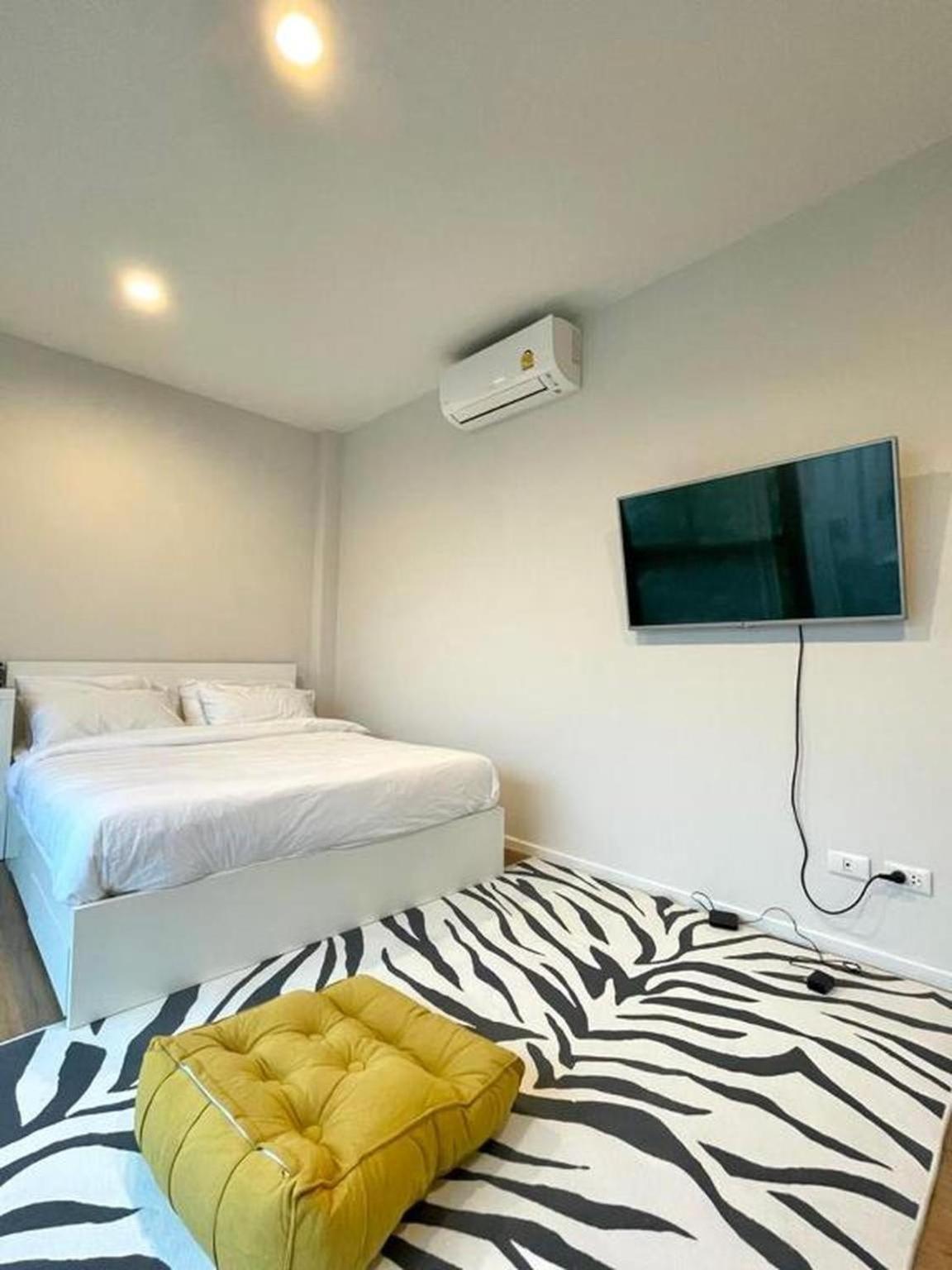 Stylish2bd Pool&gym Near Airport Vakantiehuis