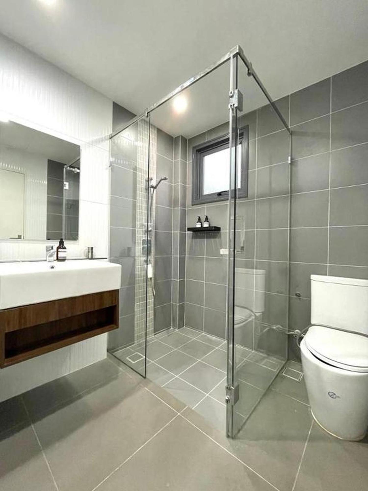 Vakantiehuis Stylish2bd Pool&gym Near Airport Bangkok
