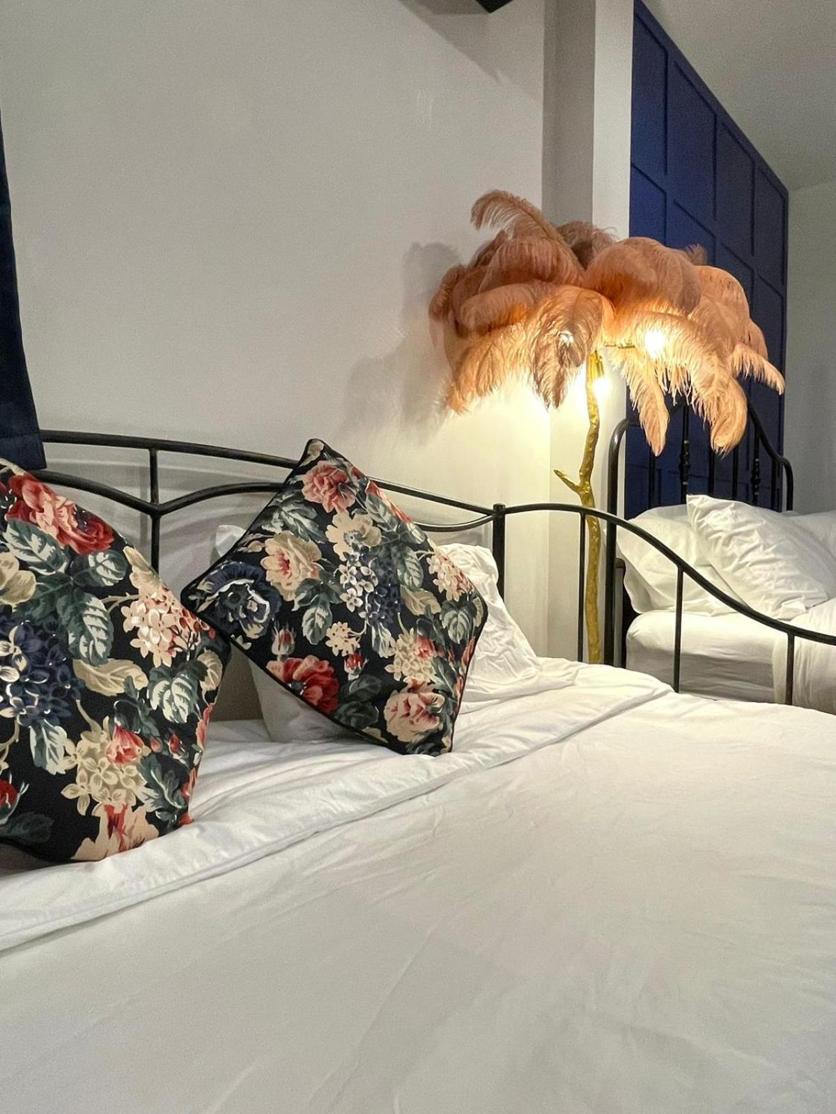 Vakantiehuis Stylish2bd Pool&gym Near Airport *