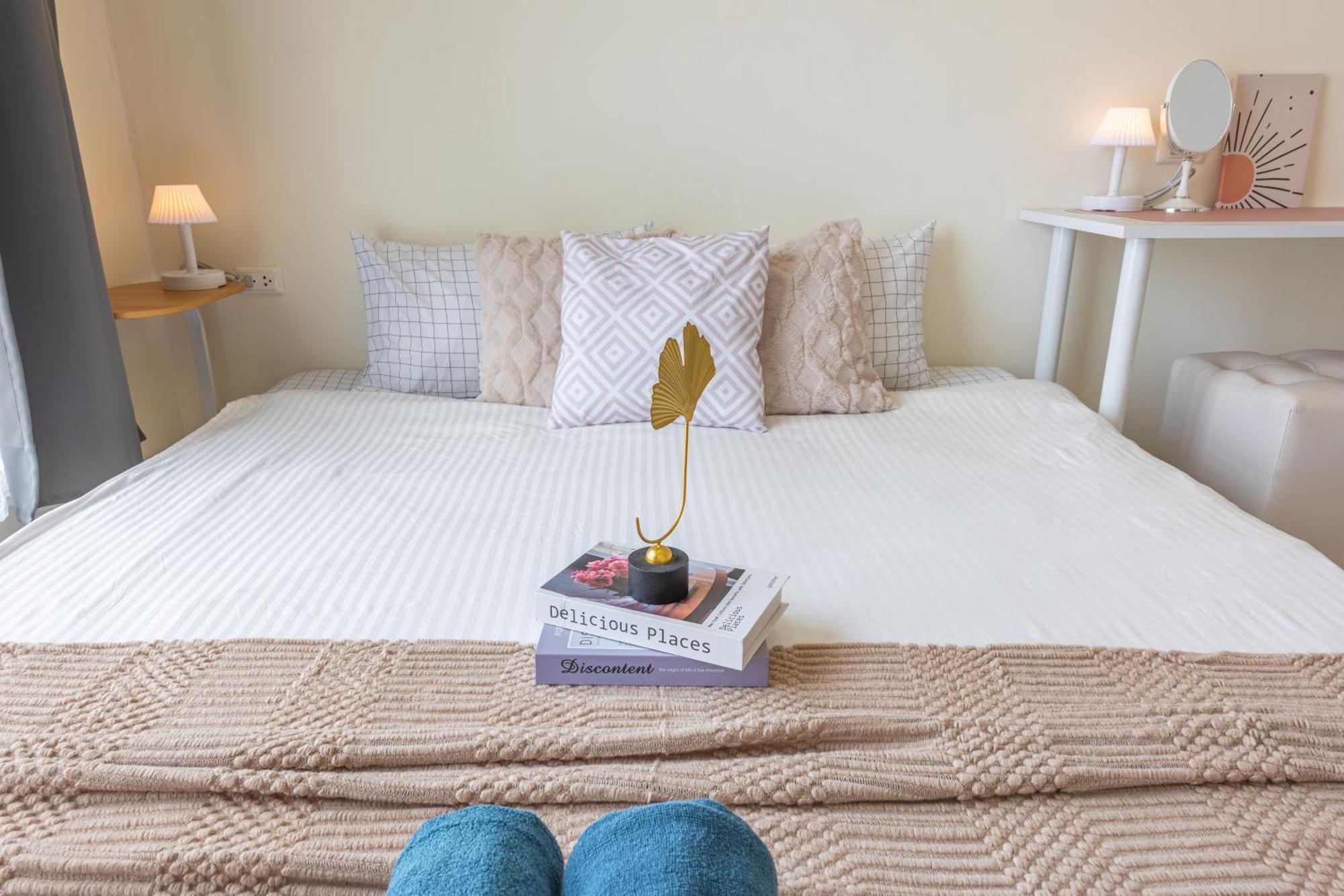 2br, 6 Mins Walk Bts Wuttakat Appartement Bangkok