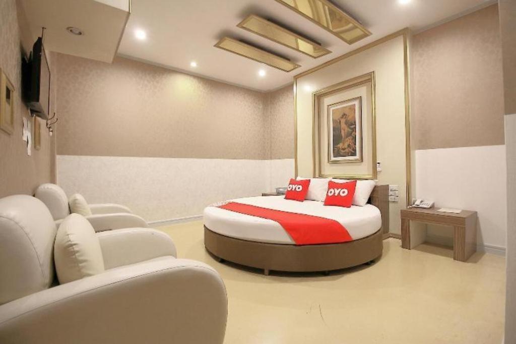 Oyo 1002 Pinklao Hotel 3*