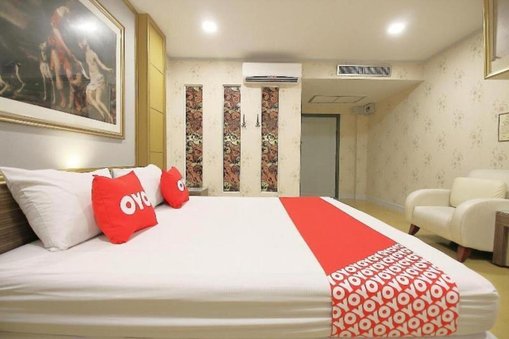 Oyo 1002 Pinklao Hotel