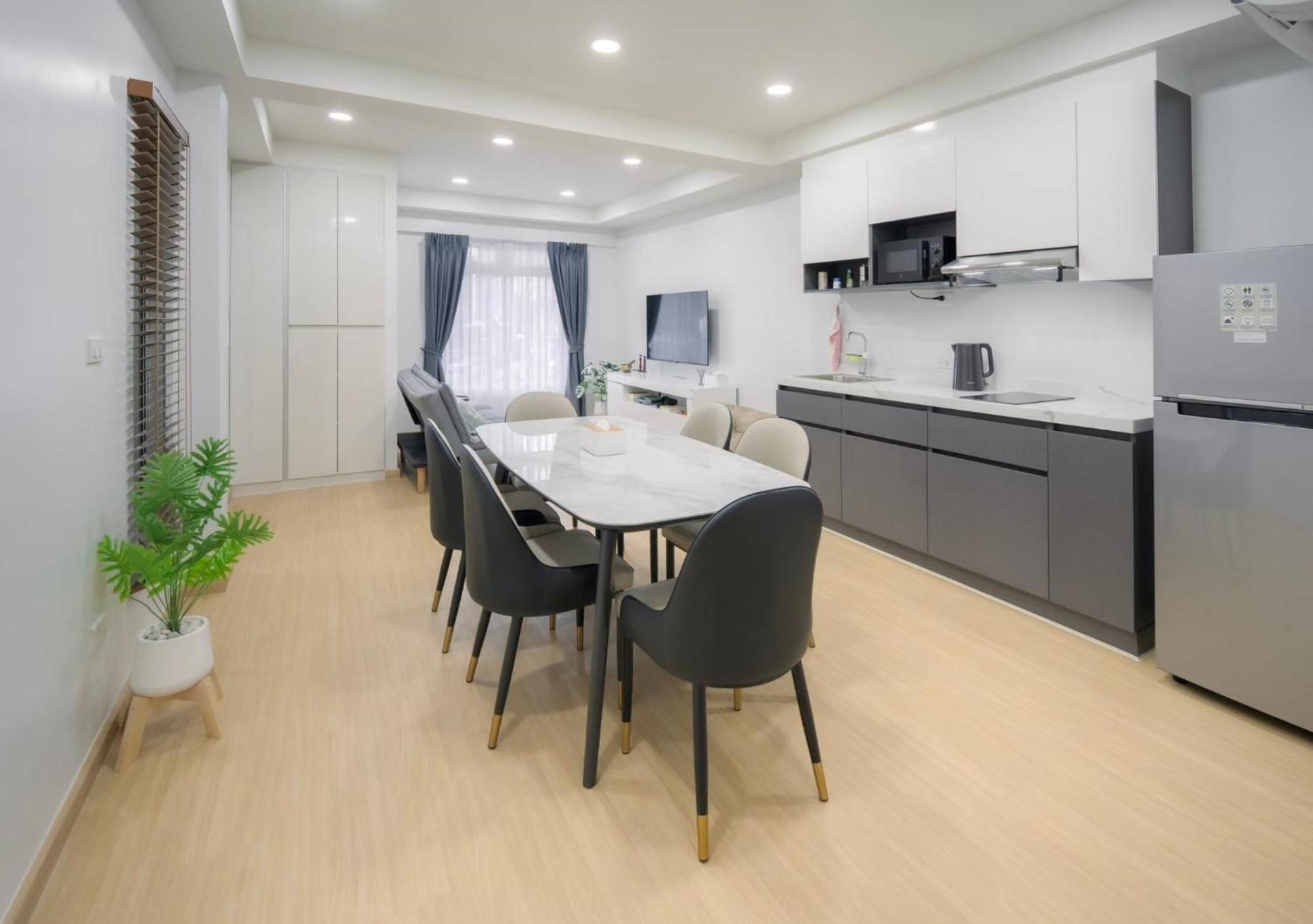Sis At Sathorn St Louis Apartment
