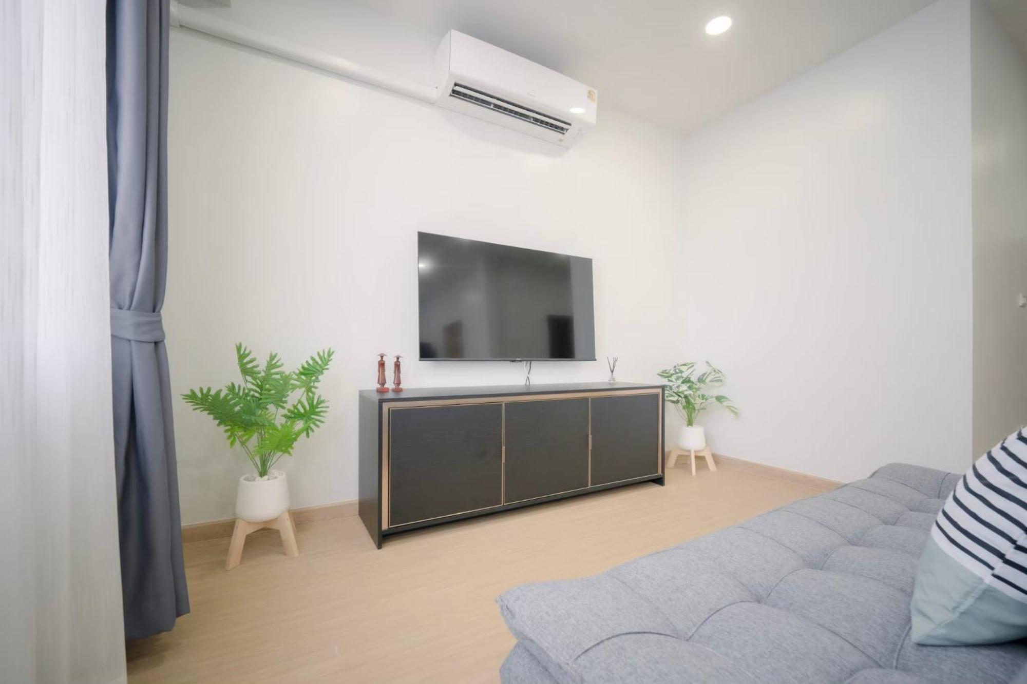 Sis At Sathorn St Louis Apartment Bangkok
