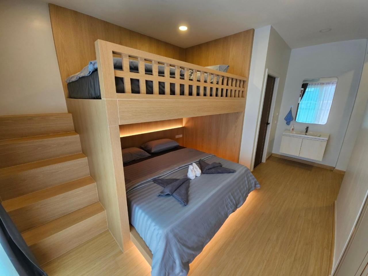 Apartment Sis At Sathorn St Louis *
