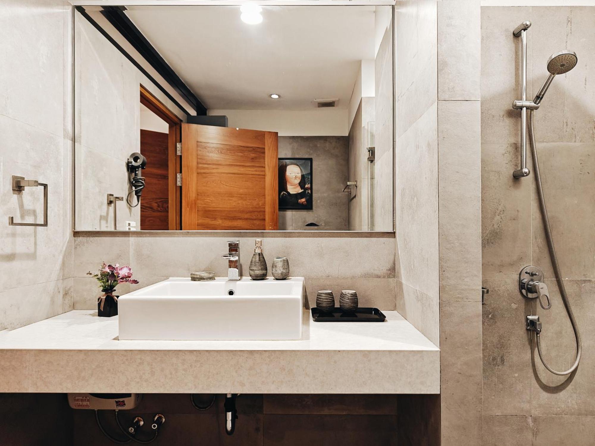 4br Modern Art With Free Wi-fi Netflix Vinyl Bangkok