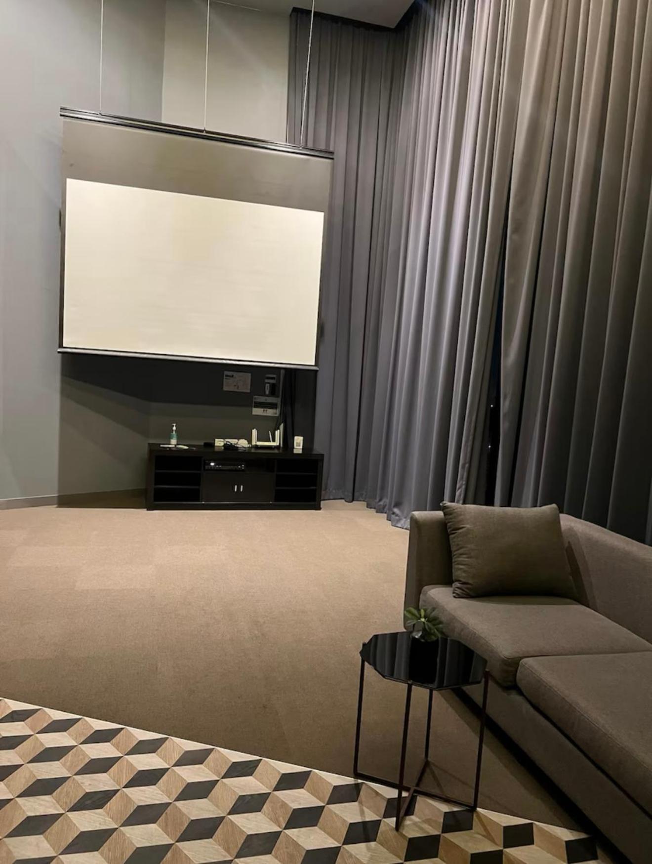 Pangsapuri Niche Mono Mega Space Bangna1 *