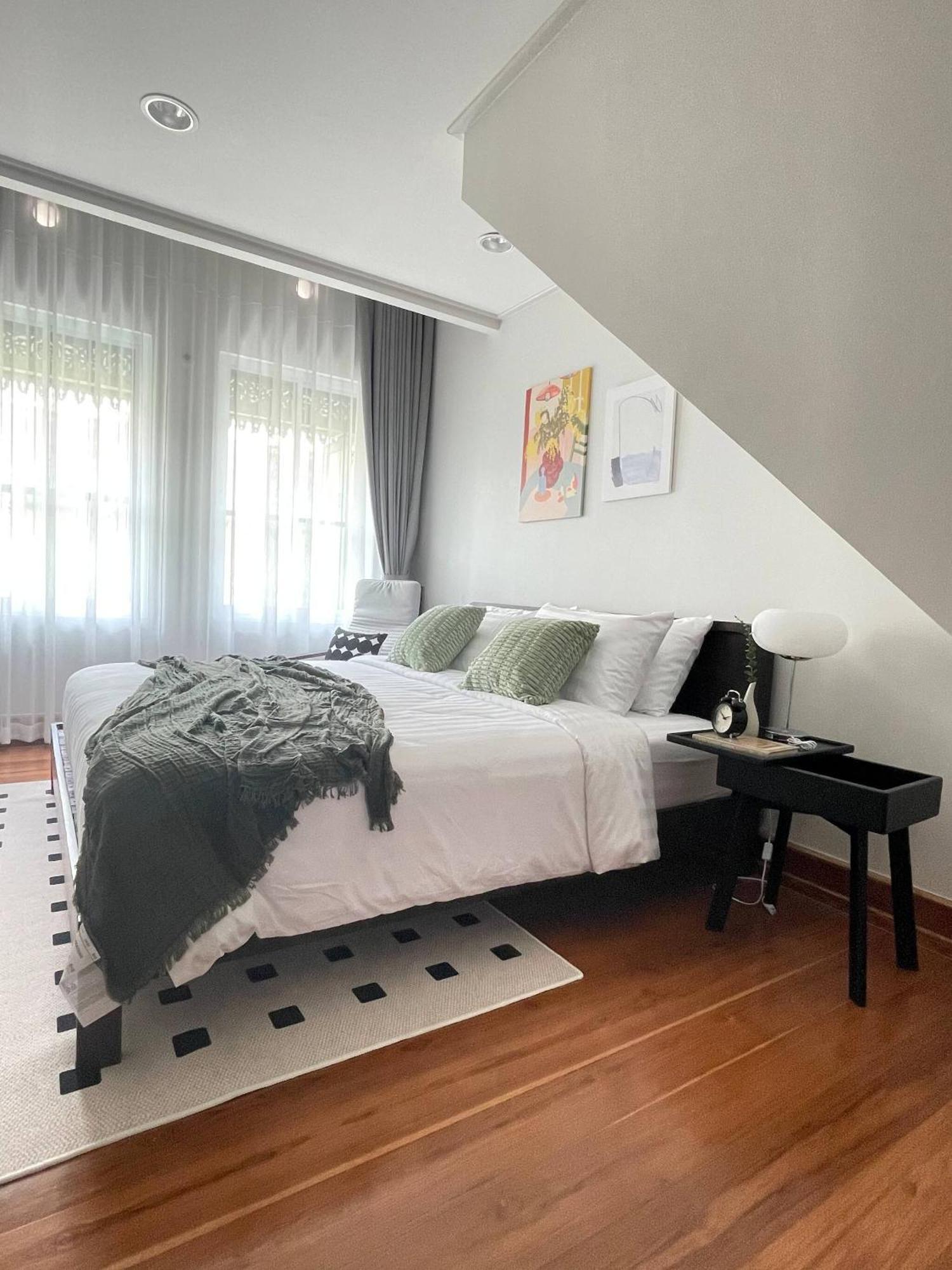 Nueng Rana 113 Unique House In Chinatown 3br 2ba - * Bangkok