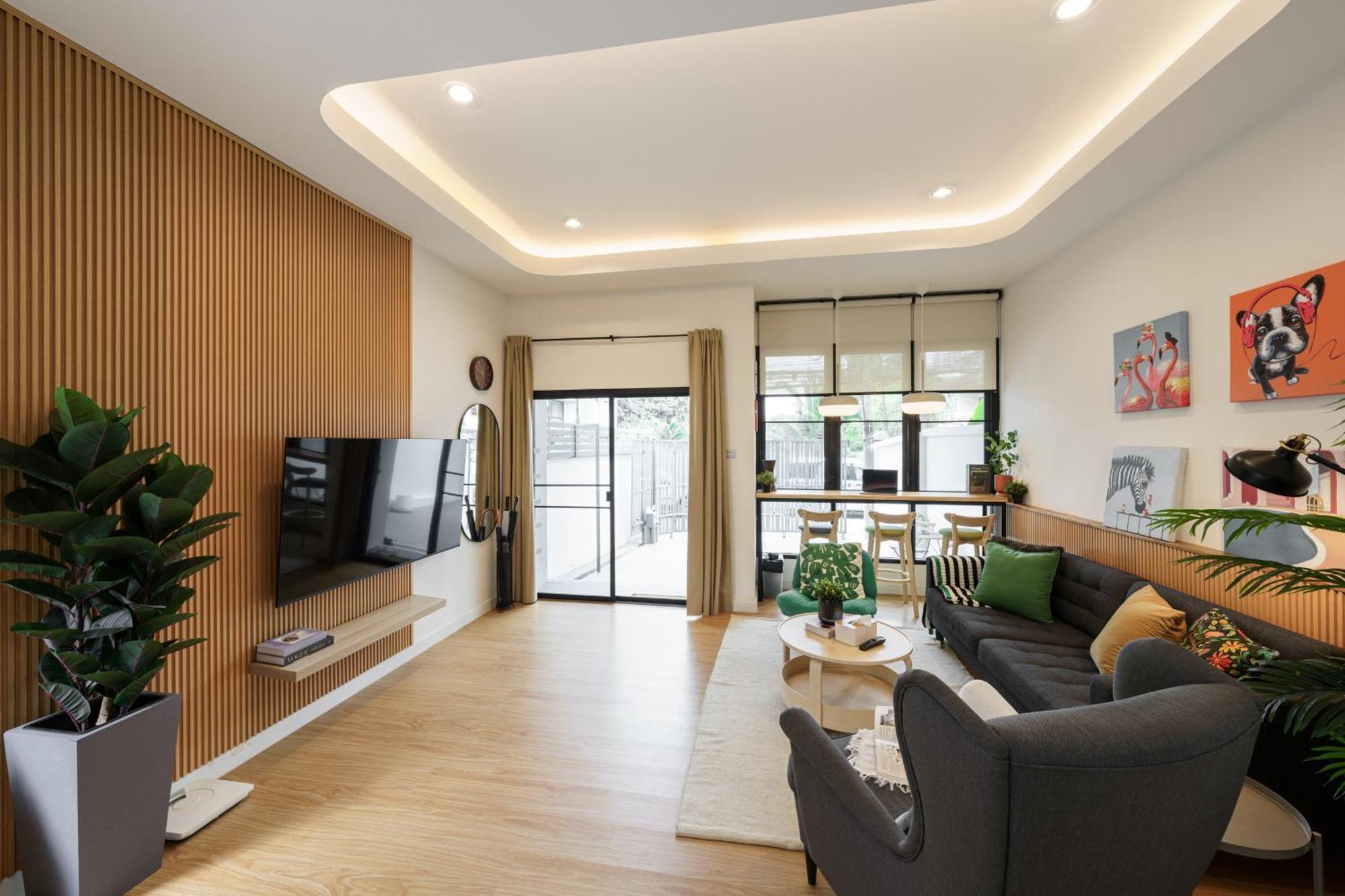 New Stylish Modern 4br 12pax 200m Bts Phrakhanong *
