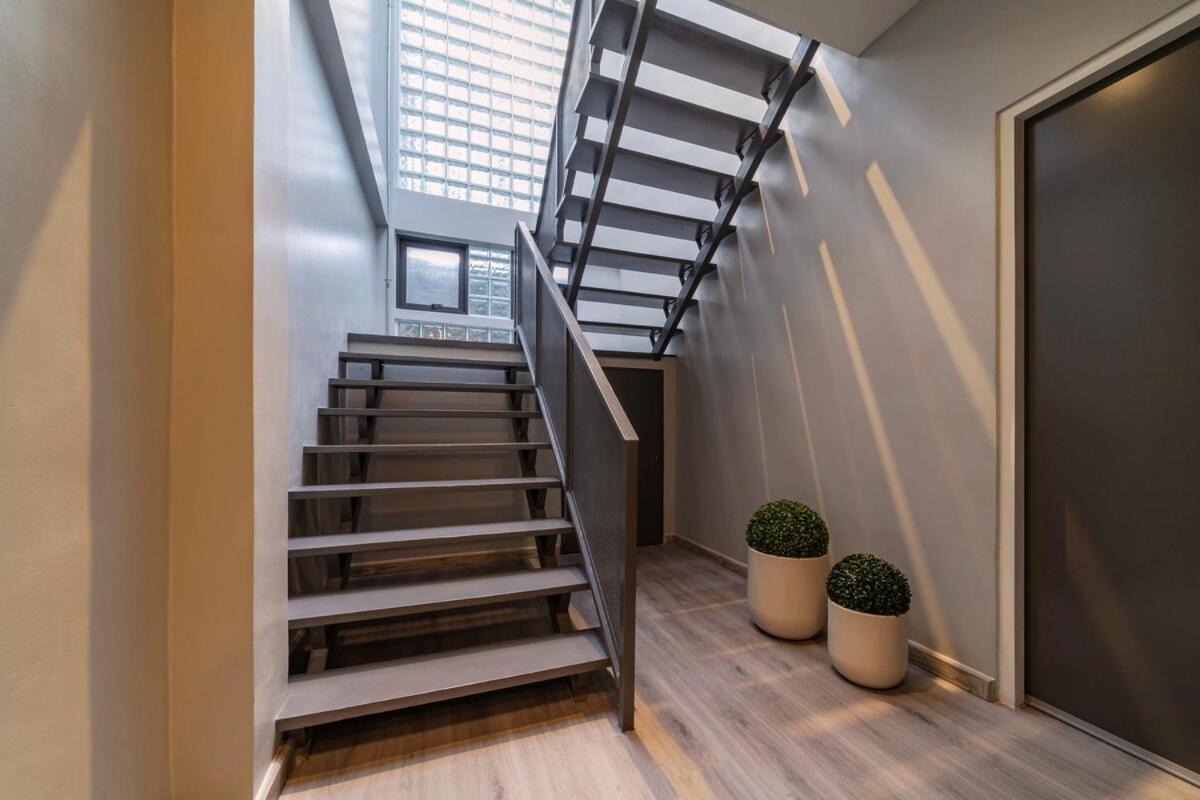 Apartment Bathtub, 2br, 2ba, 120 Sqm, 6 Pax, Near Bts 7-11 *