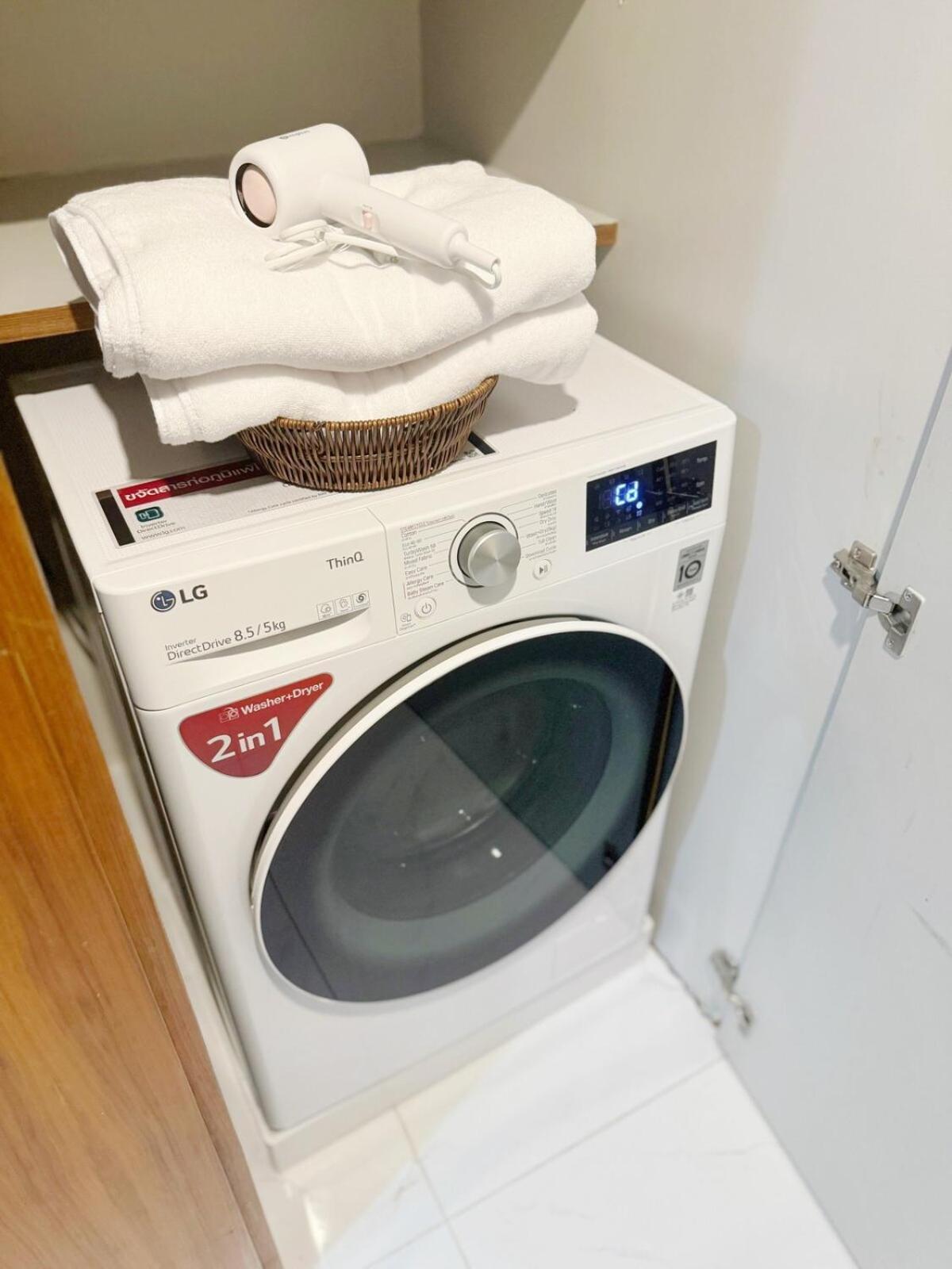 Apartment 2 Bed 2 Bath Phrom Phong Bts