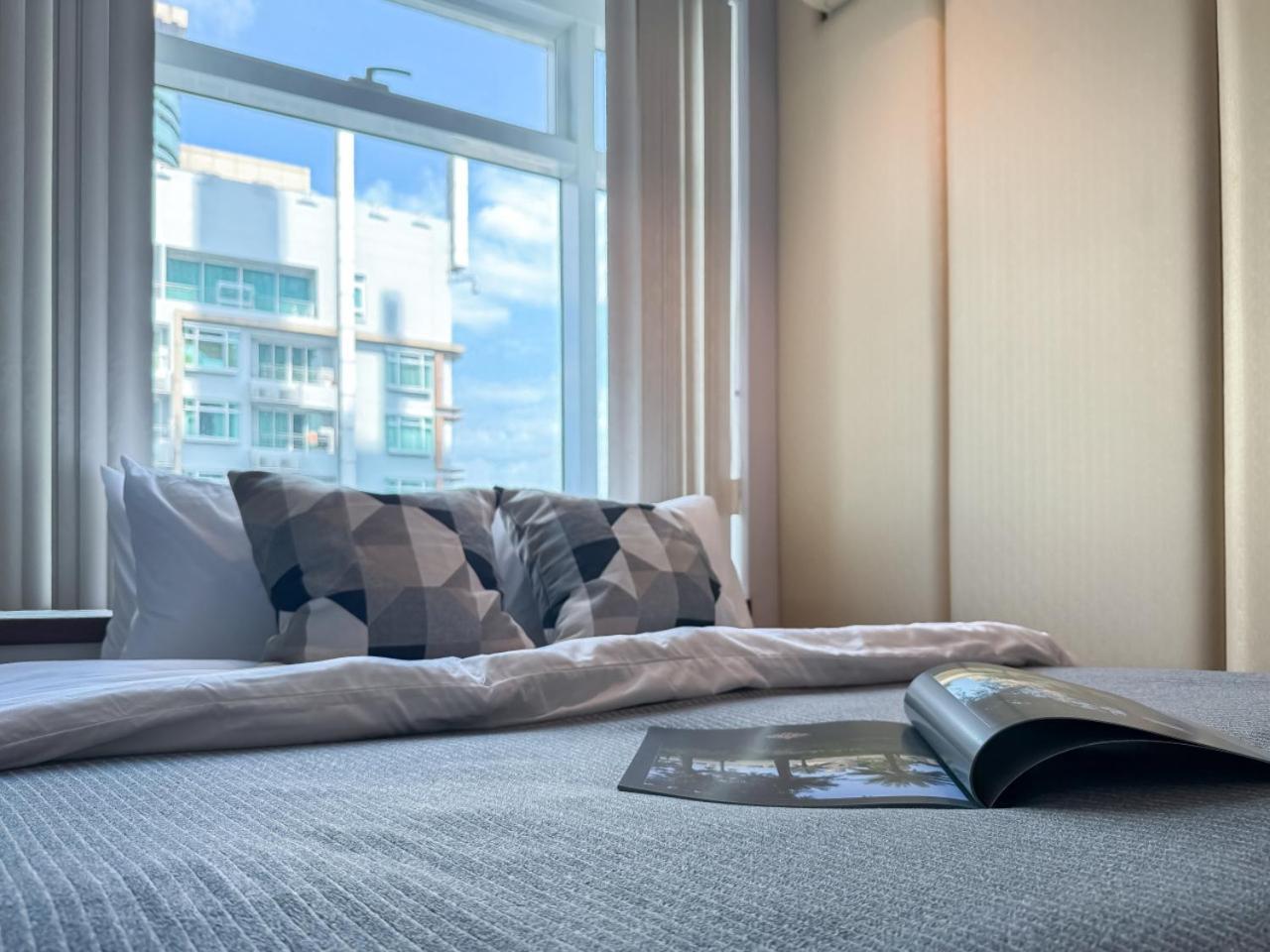 Luxurious High-rise - Ultra Fast Wifi - Mrt Petchaburi Apartment *