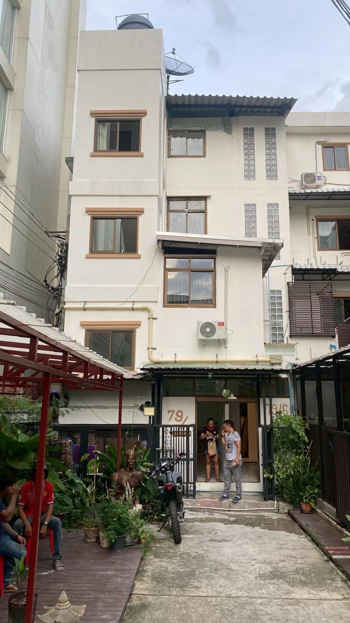Mitr Sukhumvit 2 - Bts Nana *