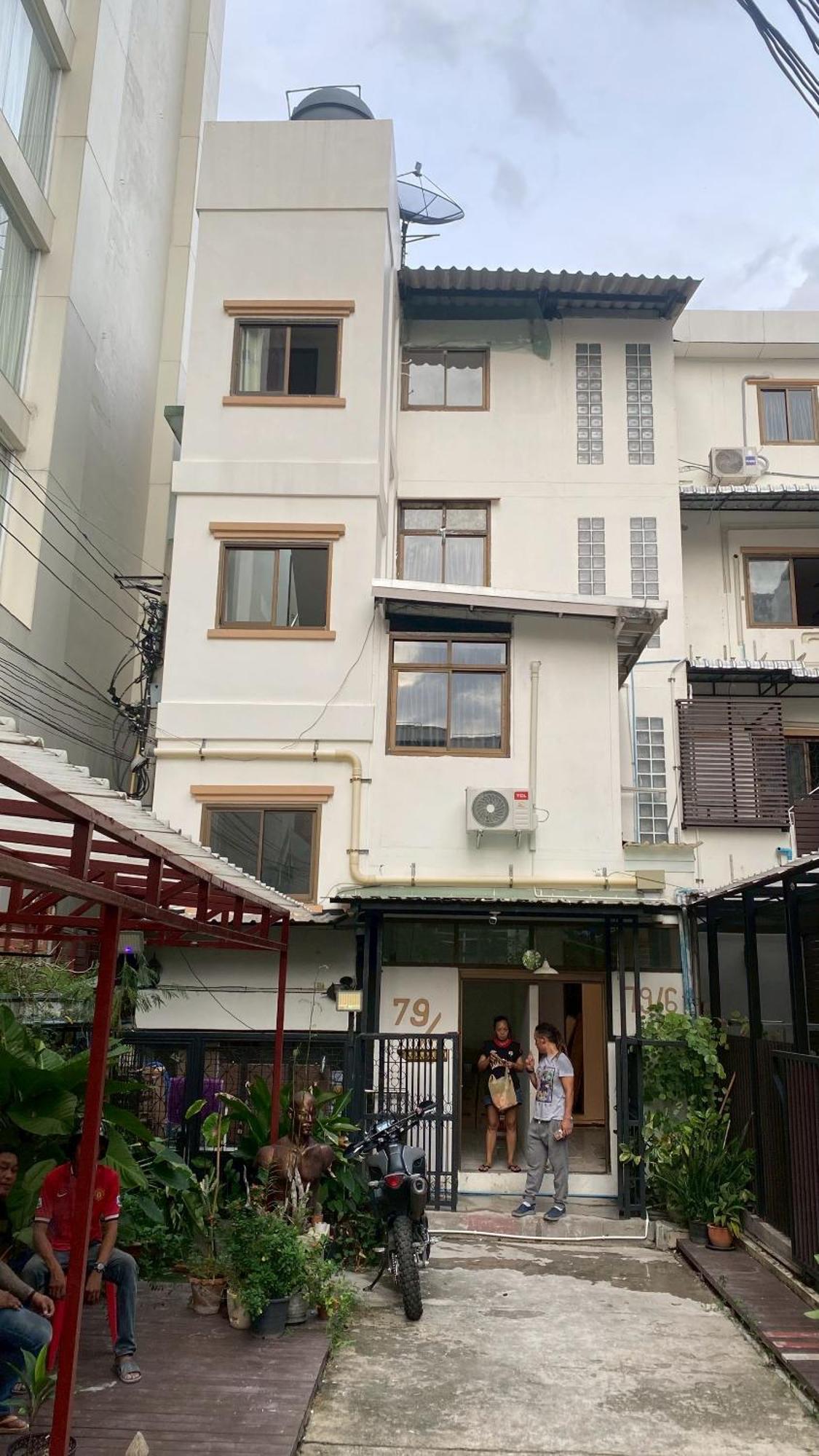 Mitr Sukhumvit 2 - Bts Nana Apartment