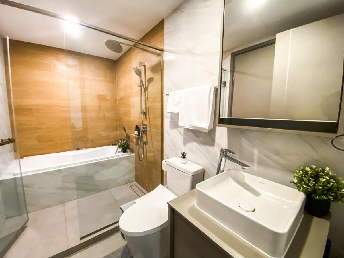 Modern-design 45 Sqm - Ultra Fast Wifi - Ekamai Apartment Bangkok