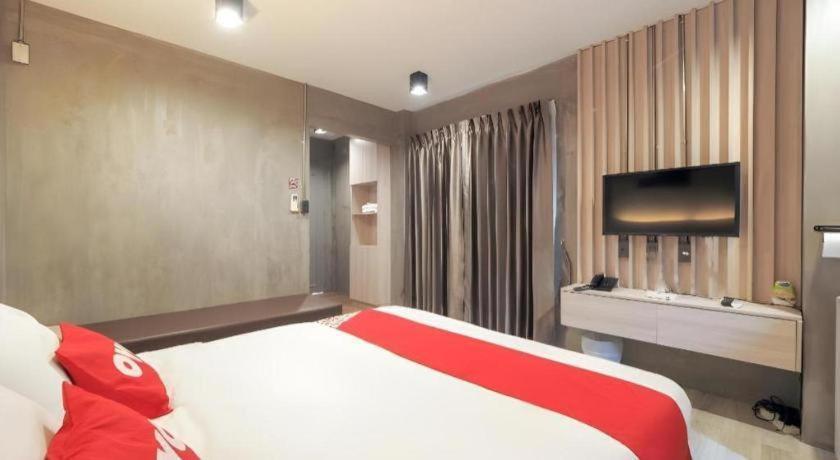 Hotel Oyo 75368 Demadre