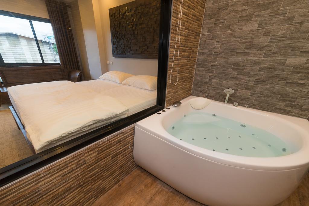 Thongtara House Boutique Srinakarin Hotel Bangkok