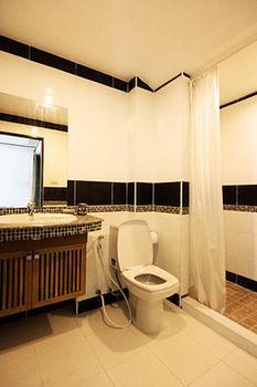 Hotel The Chateau Luxury Serviced Bangkok