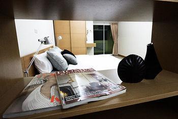 Hotel The Chateau Luxury Serviced 3*