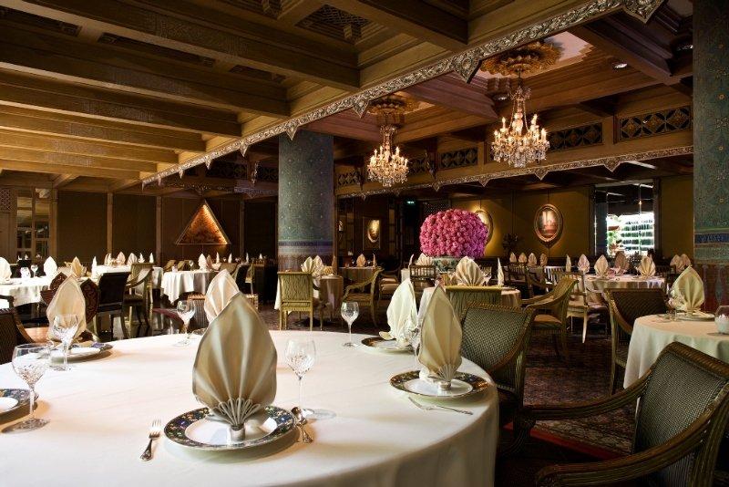 Dusit Thani Hotel 5*