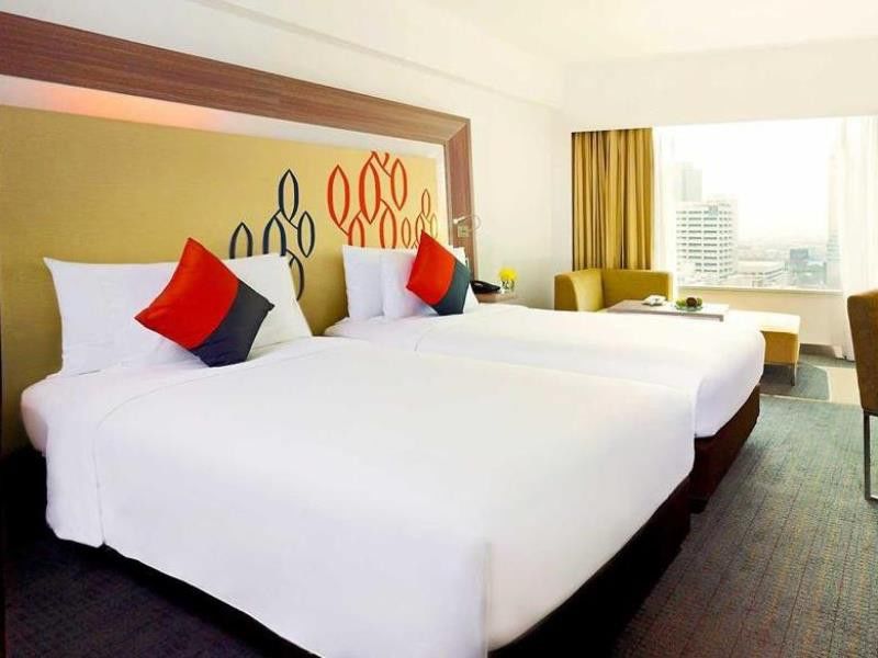 Hilton Garden Silom 4*