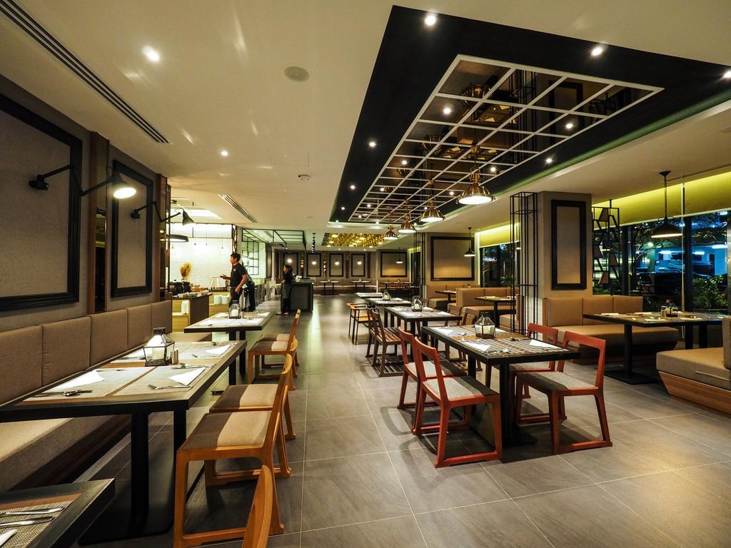 Hotel 130 &