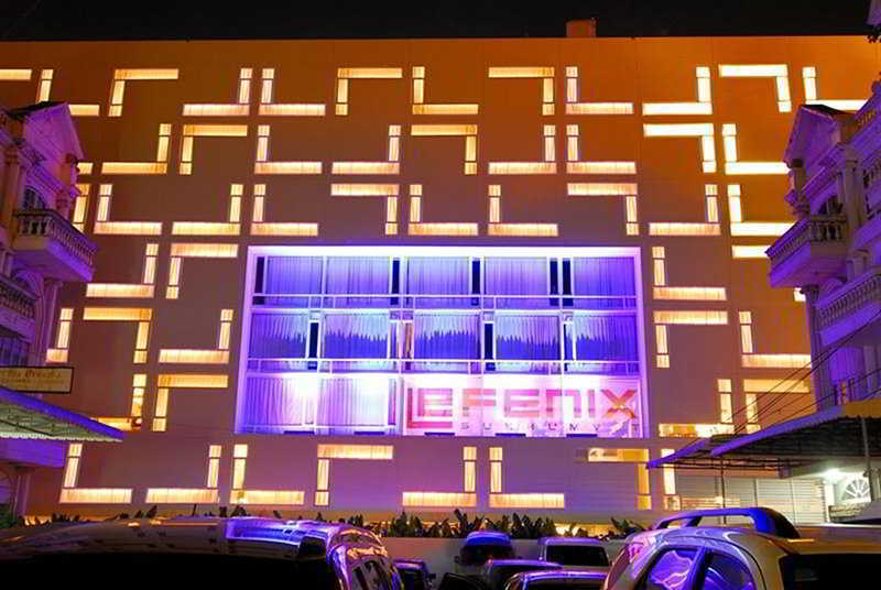 Le Fenix Sukhumvit 11 3*