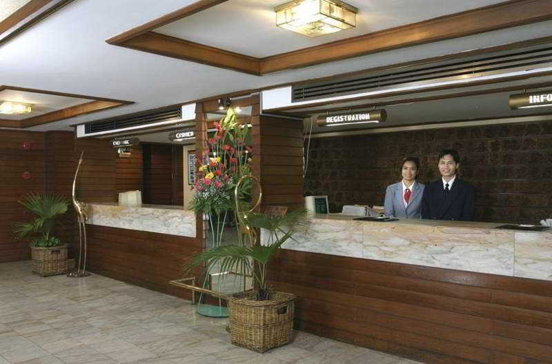 Hotel First 3*