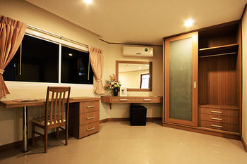 The Chateau Luxury Serviced Bangkok