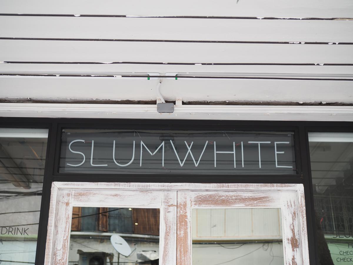 Slumwhite * Bangkok