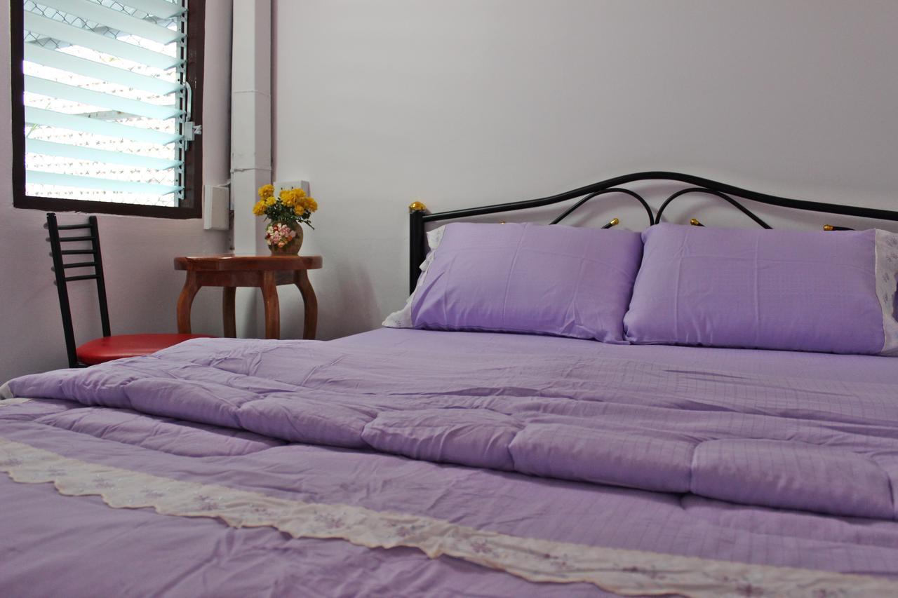 Base (adults Only) Hostel Bangkok